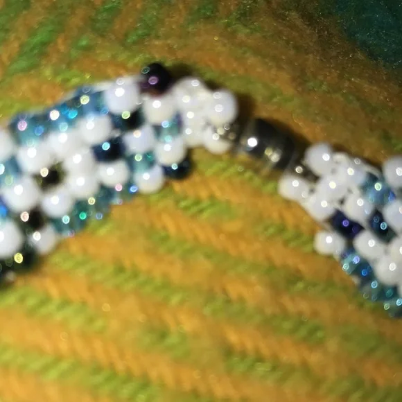 VINTAGE BEAD WORK BRACELET - Picture 6 of 6